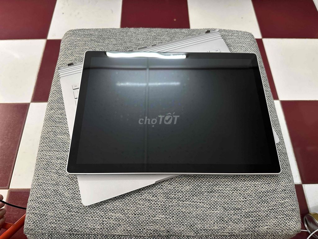 Surface Book 2 13.5 inch - i5 7300U - 8G - 256G. Mua bán Laptop tại Quận 1 Tp Hồ Chí Minh được đăng bởi Hữu Surface hình 1