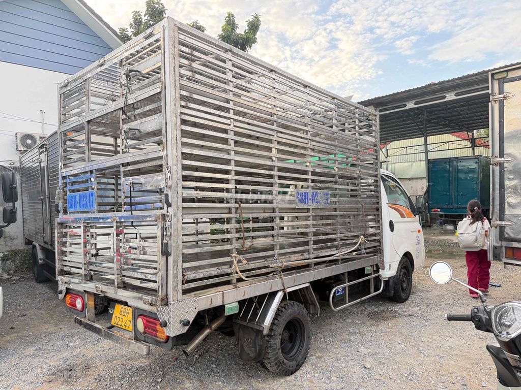 Hyundai H150 2022 thùng gia cầm 3m1 tải 1tấn2 zin. Mua bán Xe tải, xe ben tại Thành phố Thuận An Bình Dương được đăng bởi Diễm Phúc Ô Tô hình 3