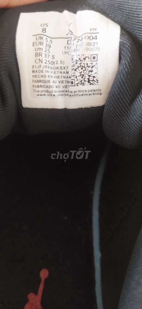 Ae ai cần alo . Giày sai 39