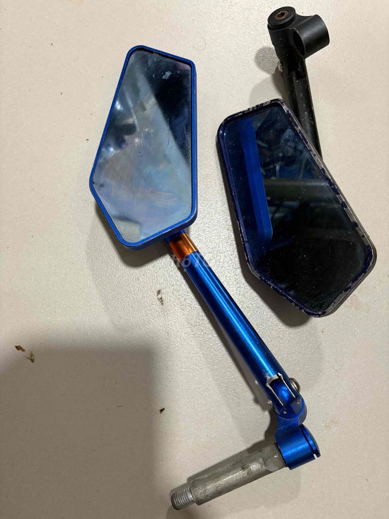 VẶP GIƯƠNG CHIẾU HẬU CE NHƯ HÌNH. Mua bán Phụ tùng xe tại Quận Sơn Trà Đà Nẵng được đăng bởi HƯƠNG GIANG hình 3