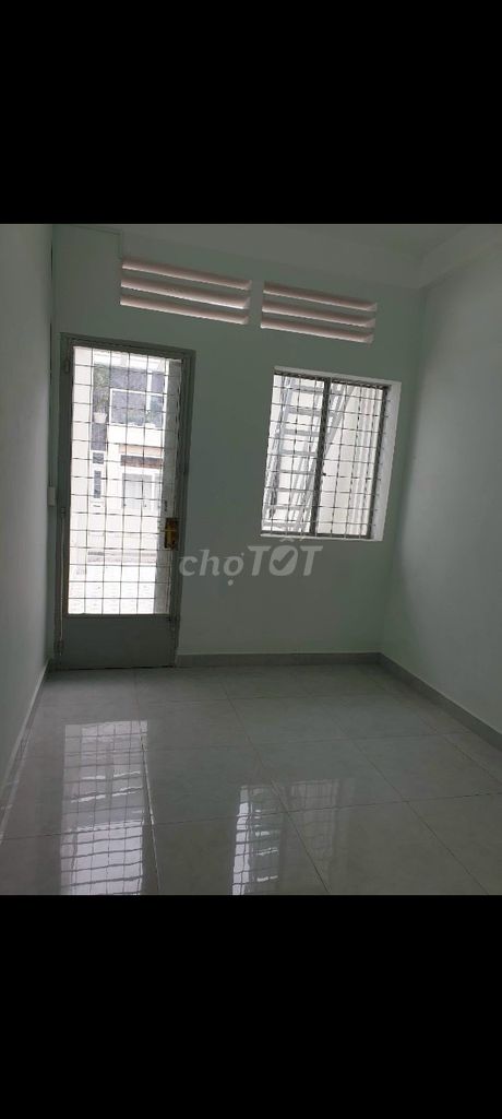 Cho thuê nhà HXT 176 Đặng Văn Ngữ, 3 tầng vừa ở kết hợp KD giá 20tr