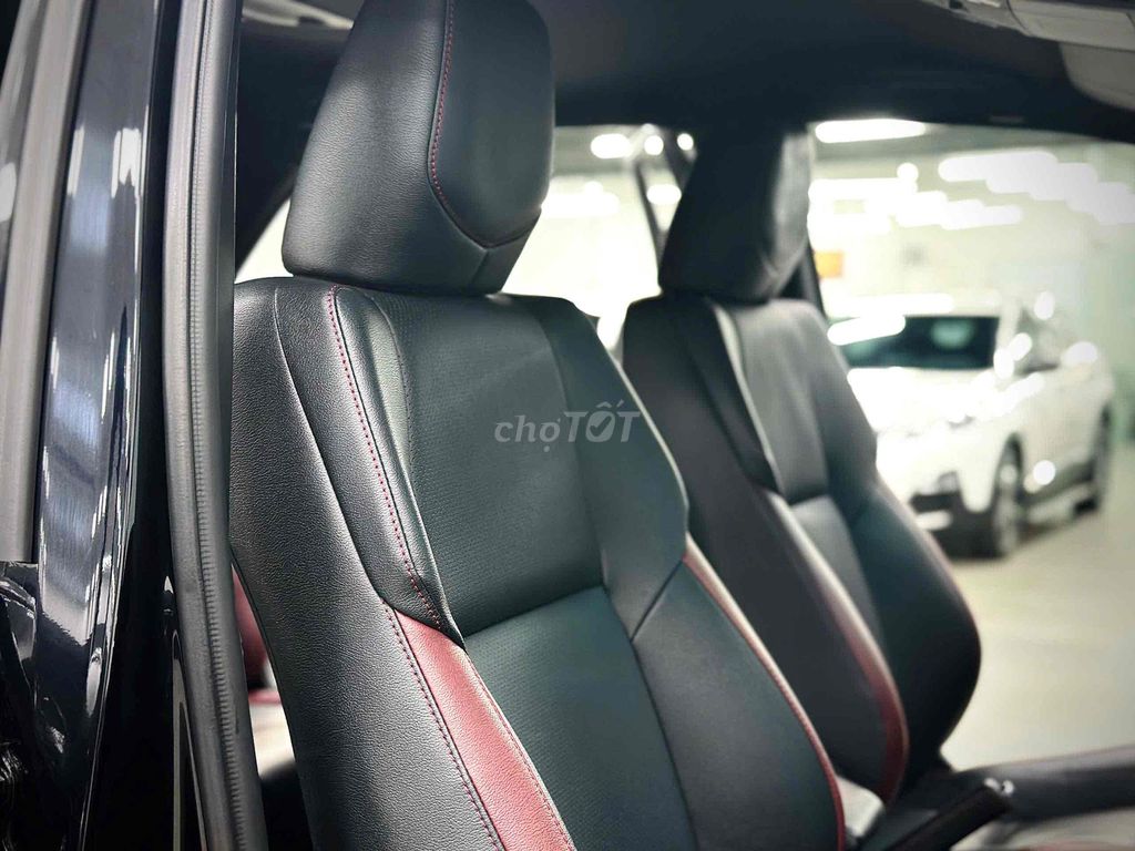 🚘 Toyota Fortuner Legender 2025 - Xe Lướt Siêu Đẹp. Mua bán Ô tô tại Thành phố Thủ Đức Tp Hồ Chí Minh được đăng bởi Tấn Lợi Car hình 8