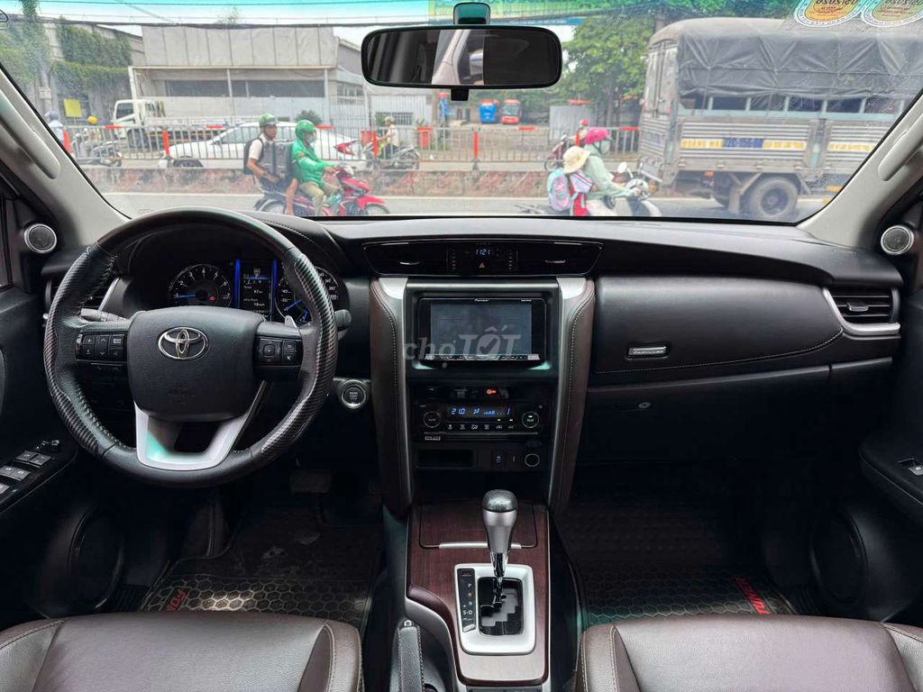 Toyota Fortuner 2017 2.7V 4x2, màu trắng,43.000 km. Mua bán Ô tô tại Quận Bình Tân Tp Hồ Chí Minh được đăng bởi Son Do hình 7
