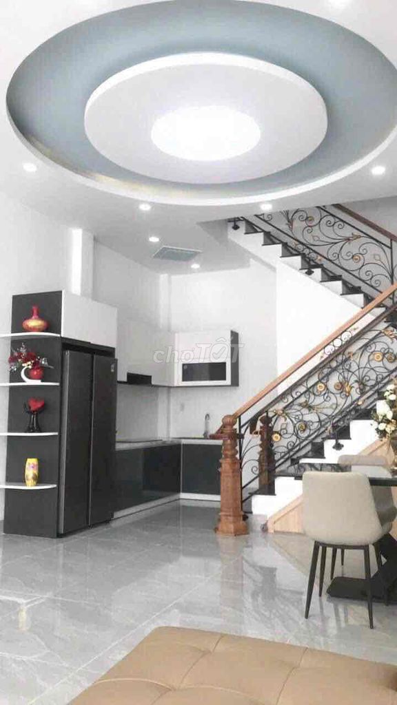 Cho thuê nhà 2 lầu 1 trệt 4pn 3wc mặt tiền nguyễn thị minh khai. Cho thuê nhà ở tại Thành phố Thủ Dầu Một Bình Dương được đăng bởi Gia Kính hình 2