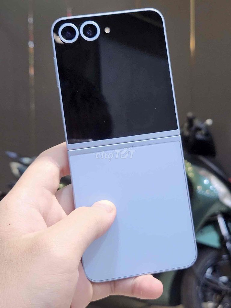 Samsung Galaxy Z Flip6 256Gb Xanh Chính Hãng 99%. Mua bán Điện thoại tại Quận 8 Tp Hồ Chí Minh được đăng bởi TRƯỜNG MOBILE  hình 1
