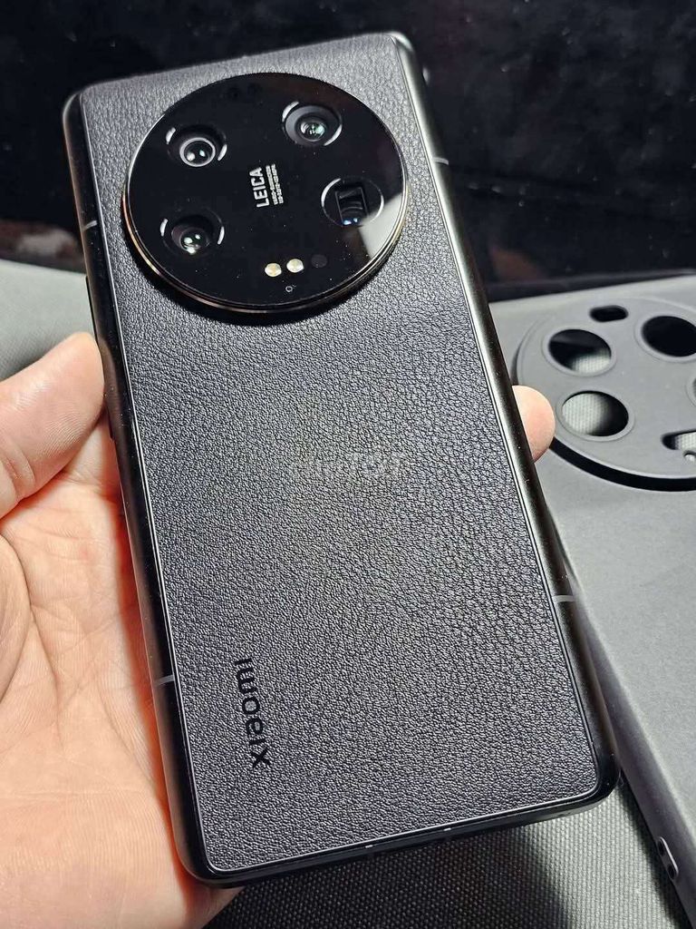 Mi13 Utra 5G lưng da ram 12/256G zin áp 98%. Mua bán Điện thoại tại Quận Ngô Quyền Hải Phòng được đăng bởi Hải Phòng City hình 1