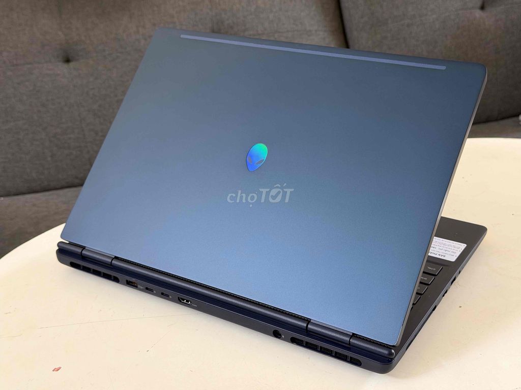 Dell Ailenware 16 core7 240H 16 1T RTX5050 8G 16". Mua bán Laptop tại Quận Ba Đình Hà Nội được đăng bởi Lê Thanh Tùng hình 1
