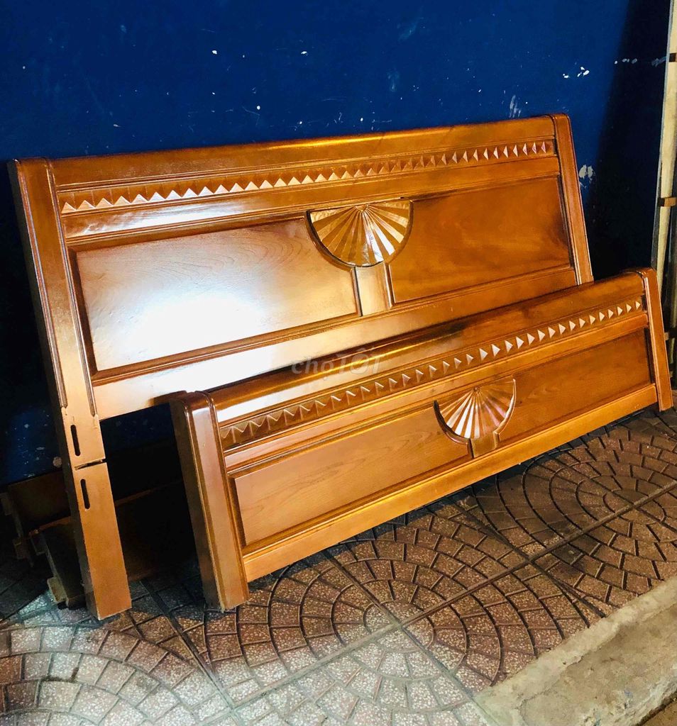 Giường ngủ 1m6x2m. Mua bán Giường, chăn ga gối nệm tại Quận Tân Bình Tp Hồ Chí Minh được đăng bởi SHOP HÀNG CHẤT LƯỢNG GIÁ TỐT hình 1