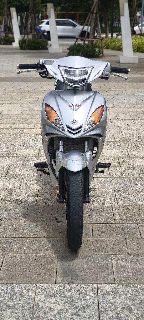 Yamaha Exciter, серебристый, госномер 92, от владельца