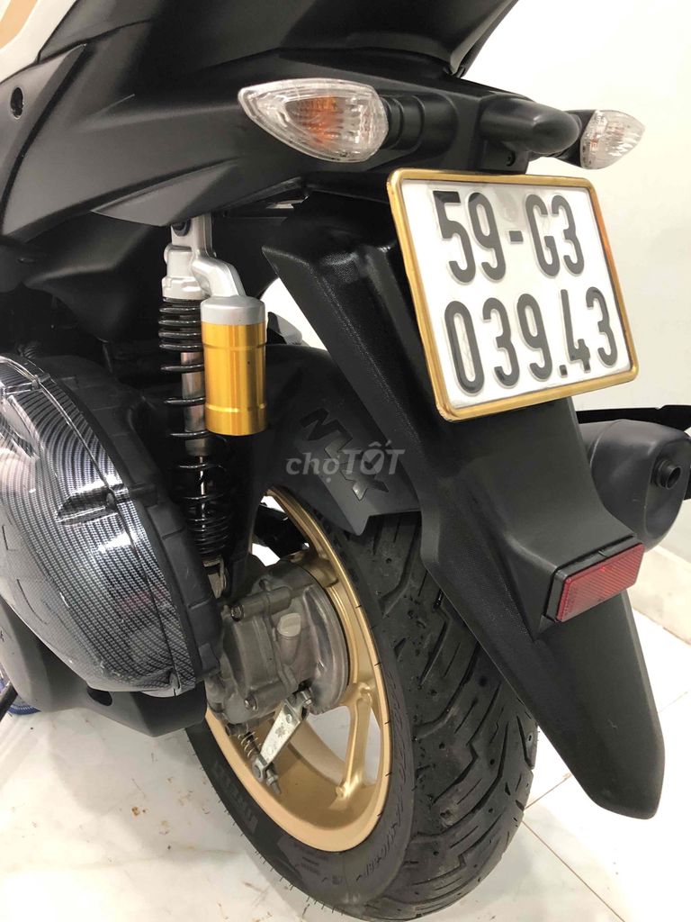 Yamaha NVX 155 ABS 2022 Trắng đen vàng đồng. Mua bán Xe máy tại Quận Gò Vấp Tp Hồ Chí Minh được đăng bởi Nguyễn Sỹ Chung hình 3