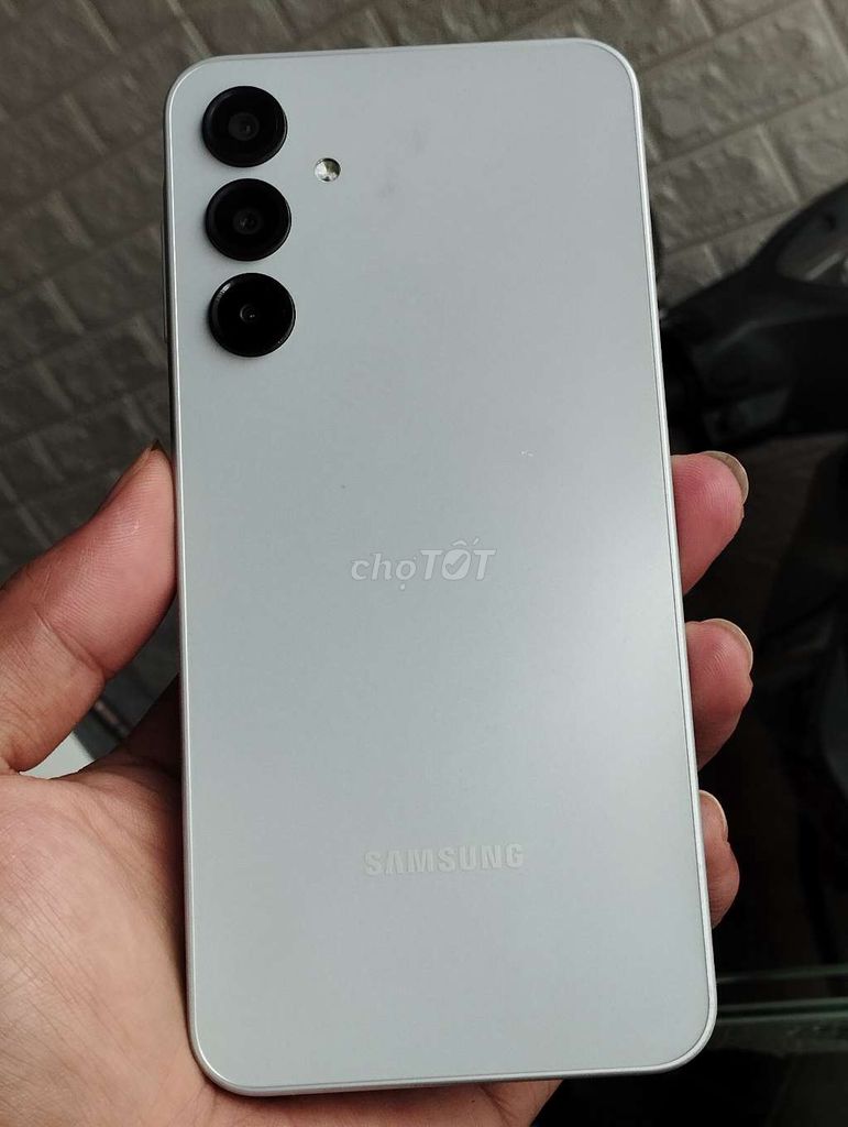 Samsung Galaxy A16 128gb.pin trâu. Mua bán Điện thoại tại Quận Hoàng Mai Hà Nội được đăng bởi phạm duy hình 1