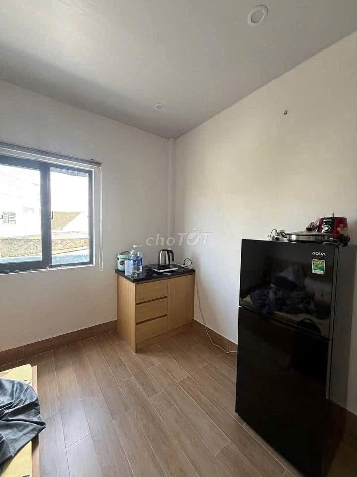 Полностью меблированный хостел рядом с аэропортом, 40 Nguyen Huu Tho, 5tr