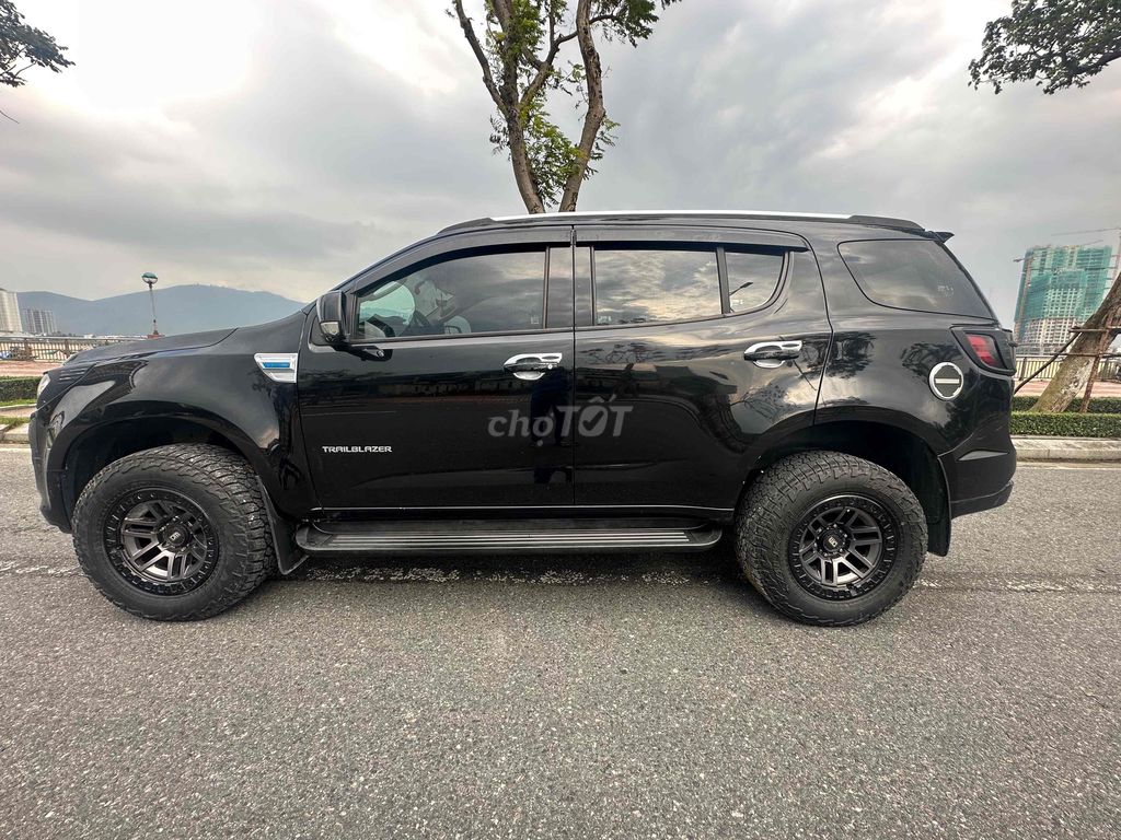 Chevrolet Trailblazer 2018 2.5 MT odo 13 vạn km. Mua bán Ô tô tại Quận Hải Châu Đà Nẵng được đăng bởi Hoàng Vũ hình 7