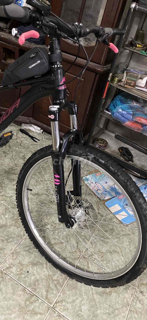 cần bán xe đạp địa hình bánh 26 thắng dầu. Mua bán Xe đạp tại Huyện Long Thành Đồng Nai được đăng bởi hải lộc hình 3