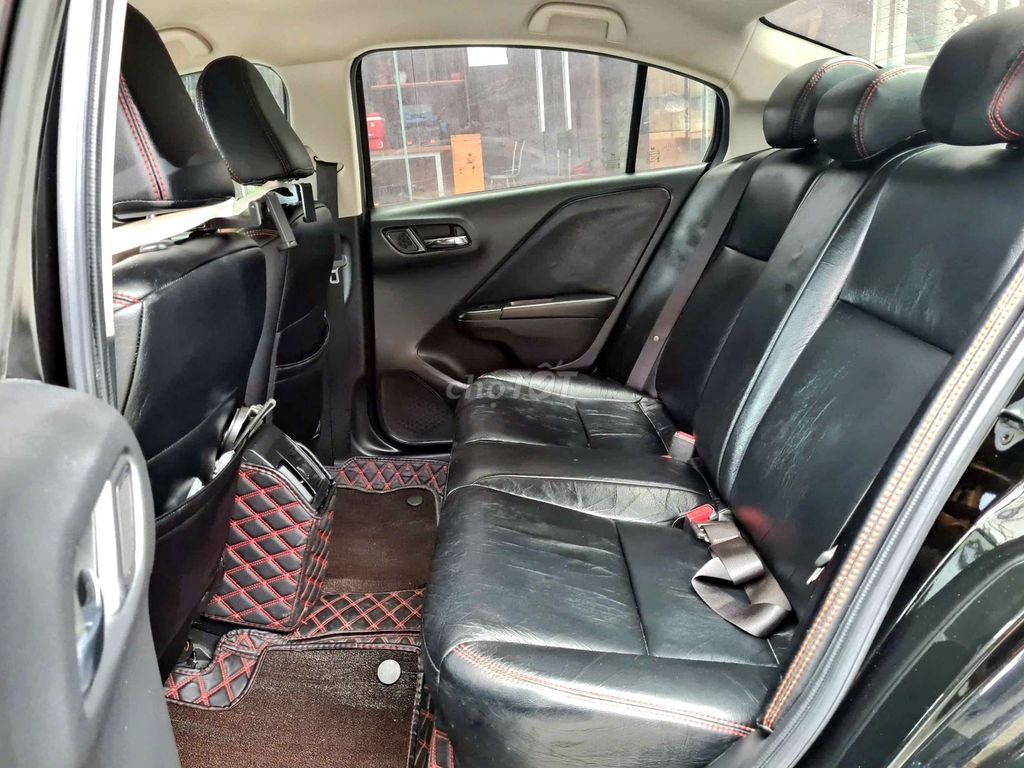 Honda City 1.5CVT sx 2018, odo 7v5, xe chuẩn.. Mua bán Ô tô tại Thành phố Thủ Đức Tp Hồ Chí Minh được đăng bởi Đức Hưng Siêu thị ô tô Thủ Đức hình 10