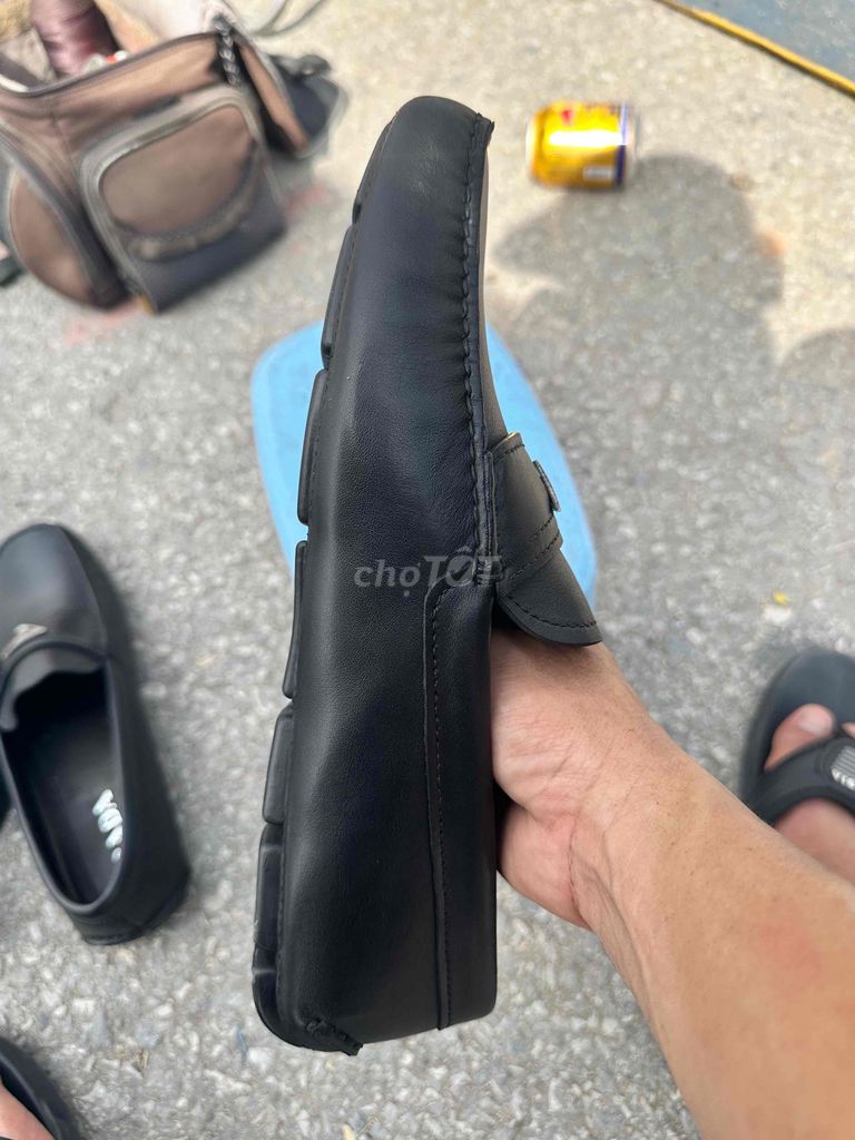 Giày lười Prada Da thật Đen Size 42.5-43. Mua bán Giày dép tại Huyện Thạch Thất Hà Nội được đăng bởi Cao Văn Nguyên hình 1