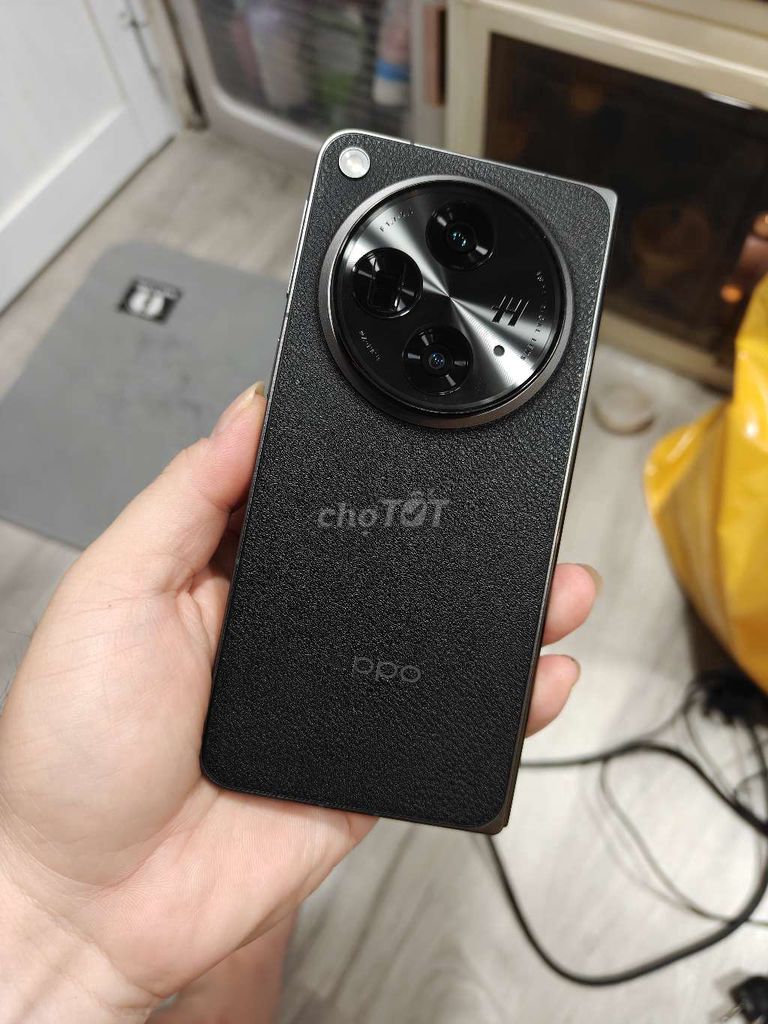 Oppo Find N3(16/512)chính hãng đúng tình trạng gl. Mua bán Điện thoại tại Quận 5 Tp Hồ Chí Minh được đăng bởi Strawberry Táo hình 1