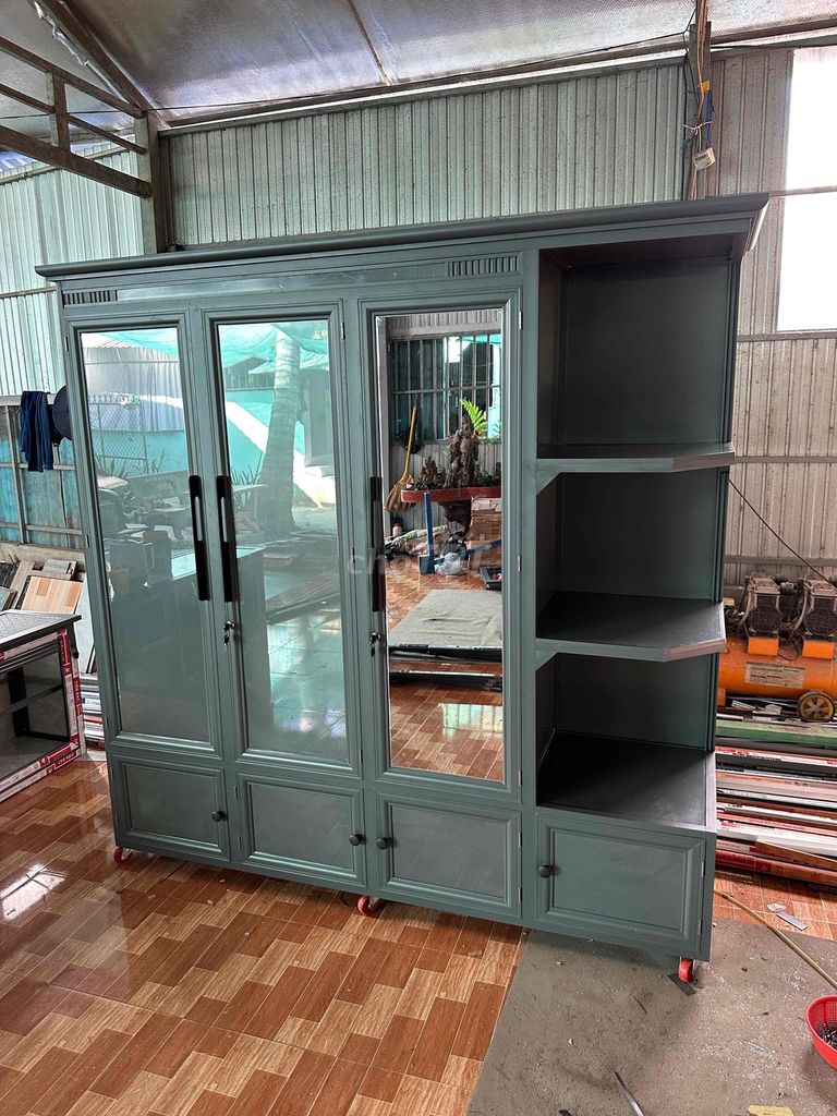 Tủ áo Nhôm Xám Kệ trưng bày. Mua bán Tủ, kệ gia đình tại Huyện Chợ Mới An Giang được đăng bởi Đặng Hiếu Thạnh hình 1