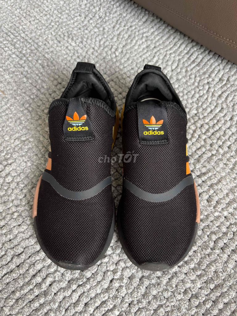 Giày thể thao Adidas Trẻ em Đen size 34. Mua bán Giày dép tại Quận Bình Thạnh Tp Hồ Chí Minh được đăng bởi Maya hình 1