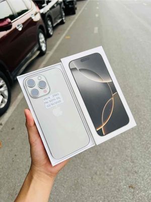iPhone 16 Pro max 256G FULLBOX tintan NEW 11/2025. Mua bán Điện thoại tại Quận Thanh Xuân Hà Nội được đăng bởi Nguyễn Huy Dũng