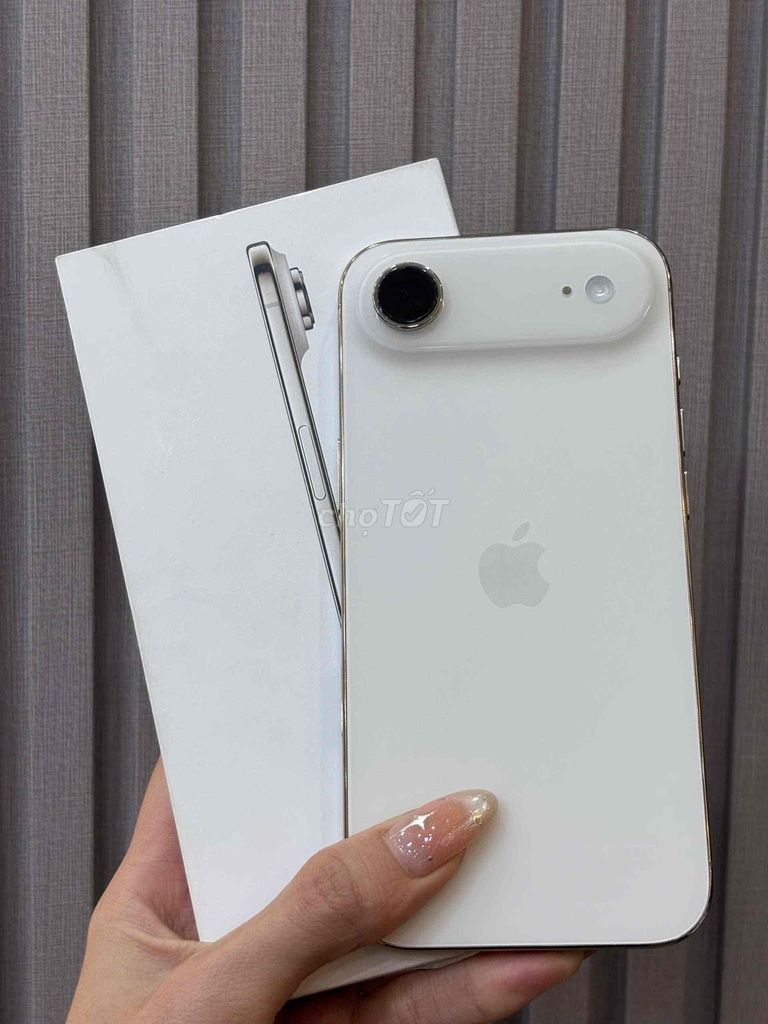 iPhone 17 Air 256GB Gold VN Pin 100 sạc 1L Bh 12T. Mua bán Điện thoại tại Quận Ninh Kiều Cần Thơ được đăng bởi Quý Mobile Cần thơ hình 1