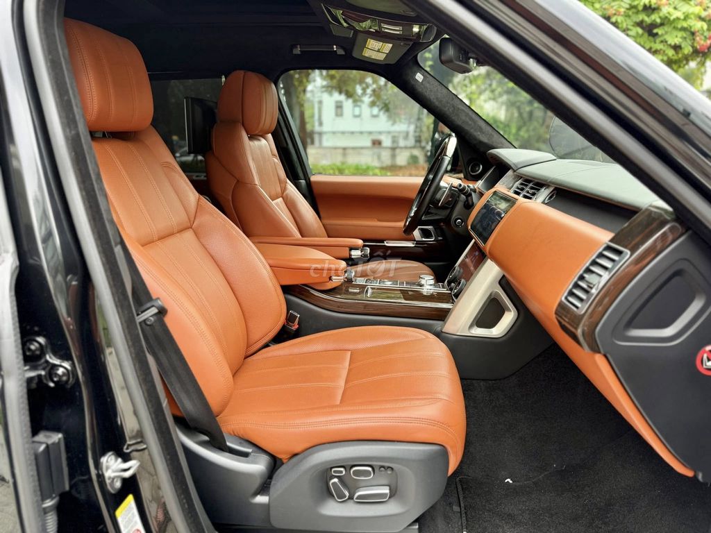 RANGE ROVER AUTOBIOGRAPHY LWB 5.0 2014 Bản 4 Chỗ. Mua bán Ô tô tại Quận Tây Hồ Hà Nội được đăng bởi Nguyễn Hoàng Sơn hình 9