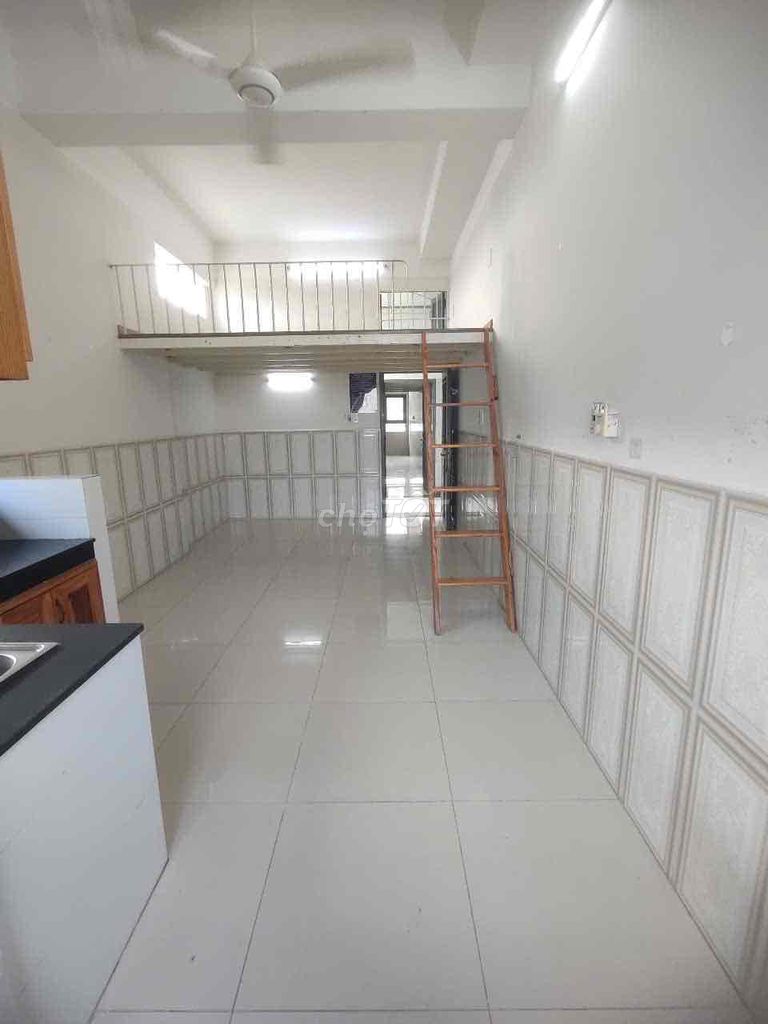 Cho thuê phòng đầy đủ nội thất 45m2 - Bà Điểm - Hóc Môn
