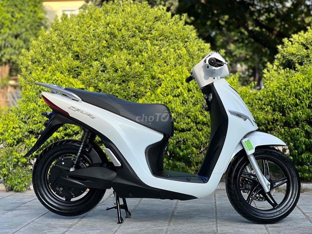Vinfast Feliz II 2026 Trắng 2500km