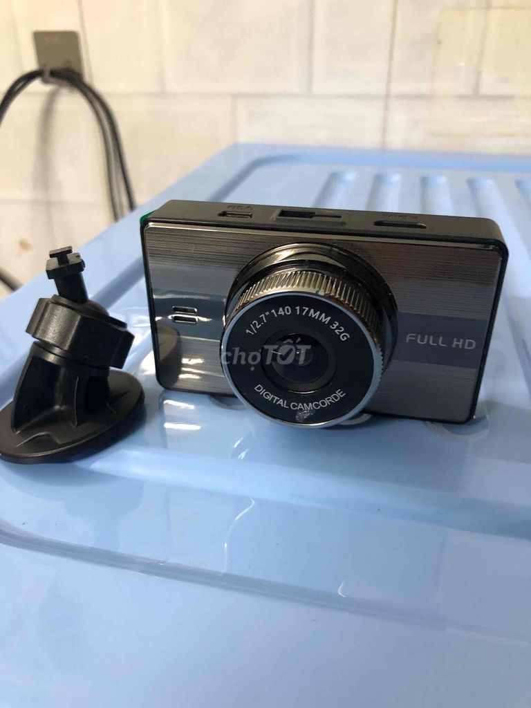 Camera hành trình Full HD Mới tinh. Mua bán Máy ảnh, Máy quay tại Thành phố Thủ Đức Tp Hồ Chí Minh được đăng bởi Lâm hình 1