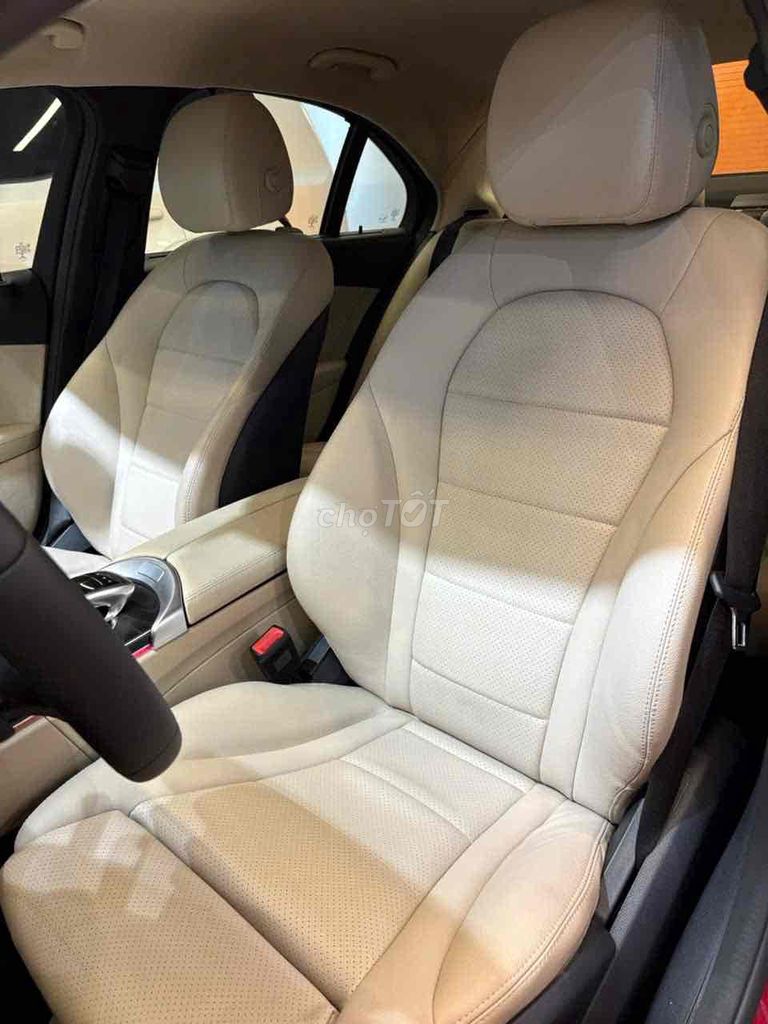 Mercedes Benz C200 2019 Facelift. Mua bán Ô tô tại Thành phố Thủ Đức Tp Hồ Chí Minh được đăng bởi HB AUTO  hình 9