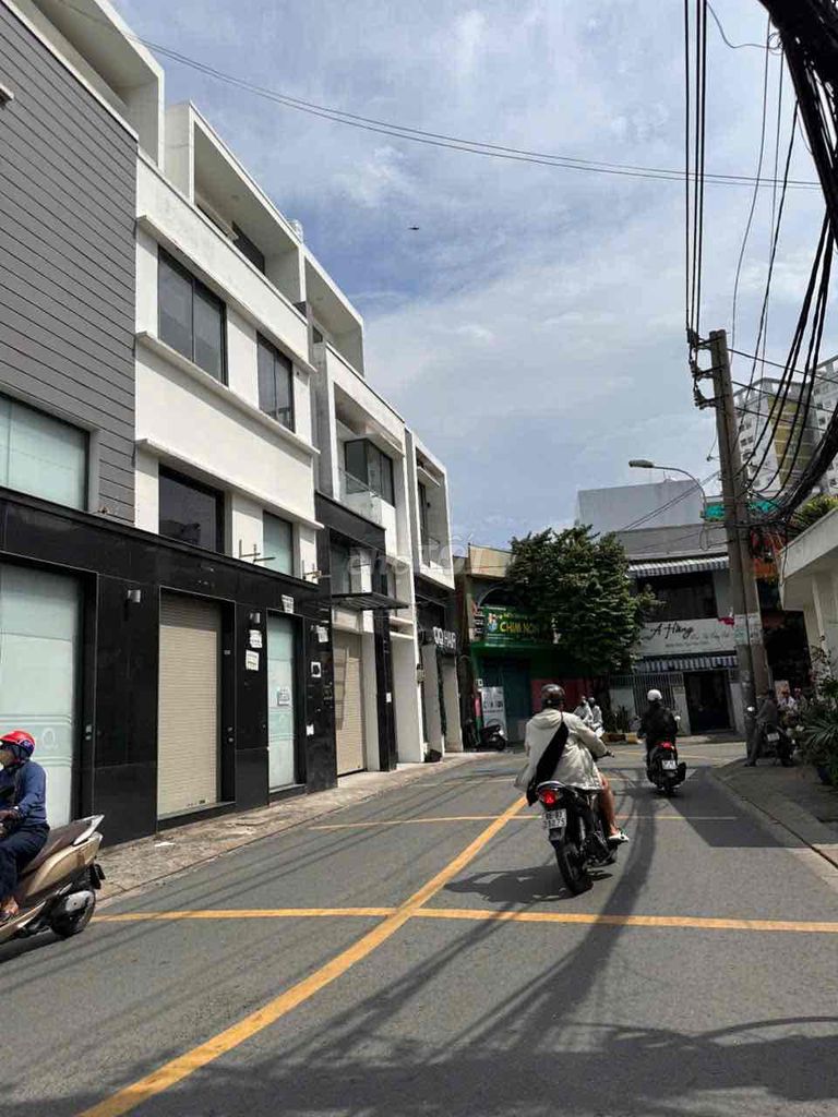 CHO THUÊ NHÀ MẶT TIỀN TRỊNH ĐÌNH TRỌNG – TÂN PHÚ | MT 8M | NHÀ MỚI ĐẸP