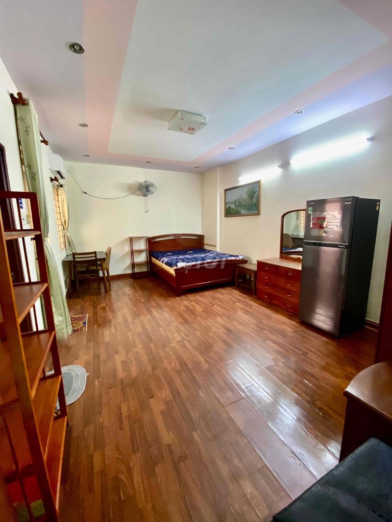 PHÒNG TÁCH BẾP, CÓ KM CHO KHÁCH