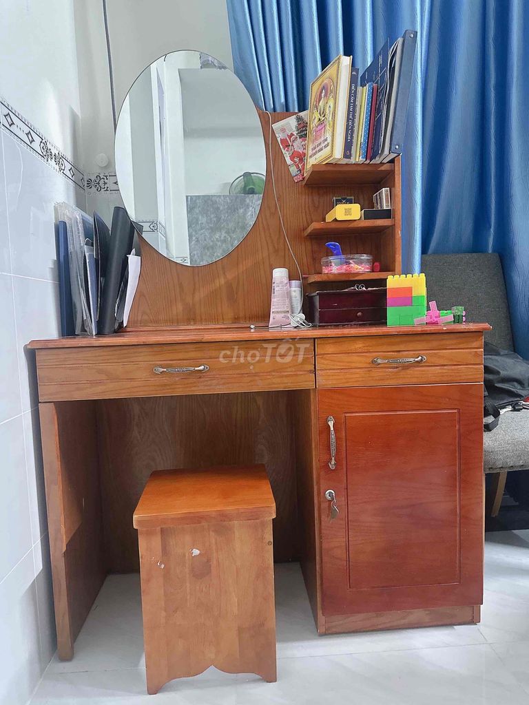 Bàn trang điểm Gỗ Nâu. Mua bán Bàn ghế tại Thành phố Dĩ An Bình Dương được đăng bởi Kim Chung hình 1