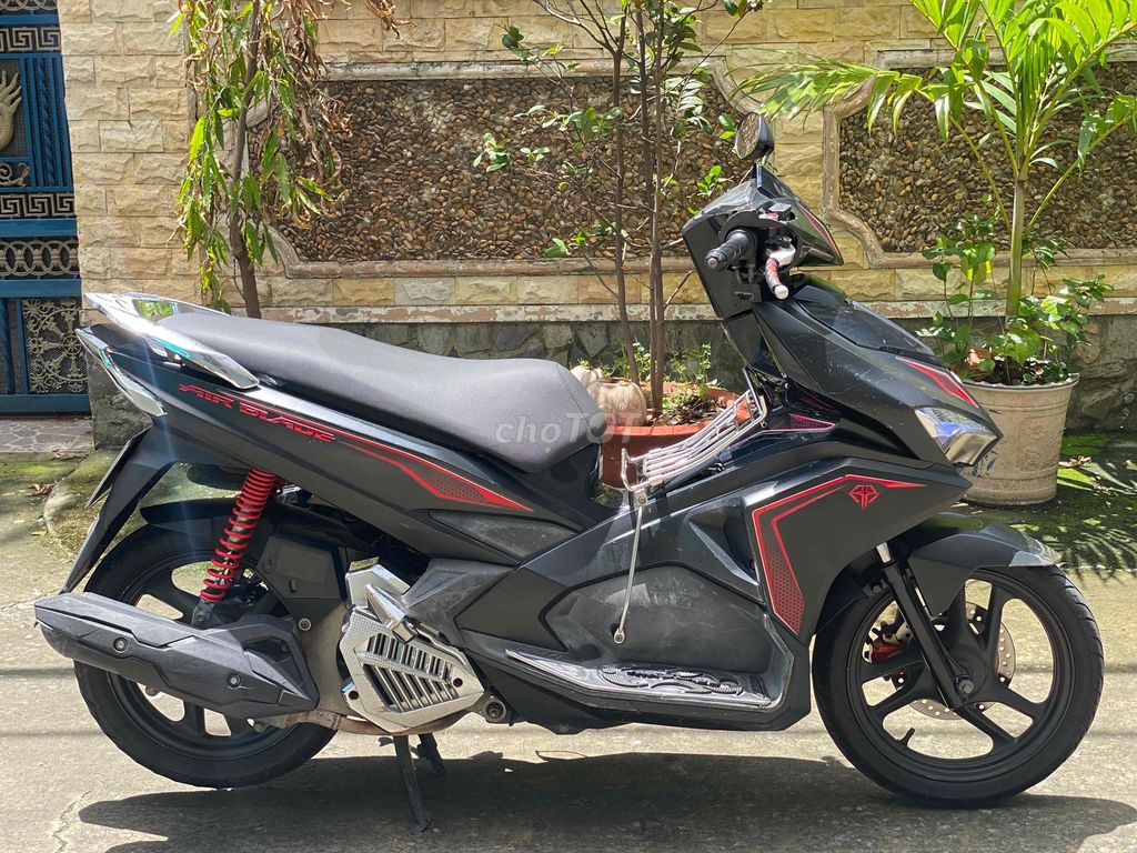 Honda Air Blade черный 2018 с техосмотром 64, один владелец, переоформление