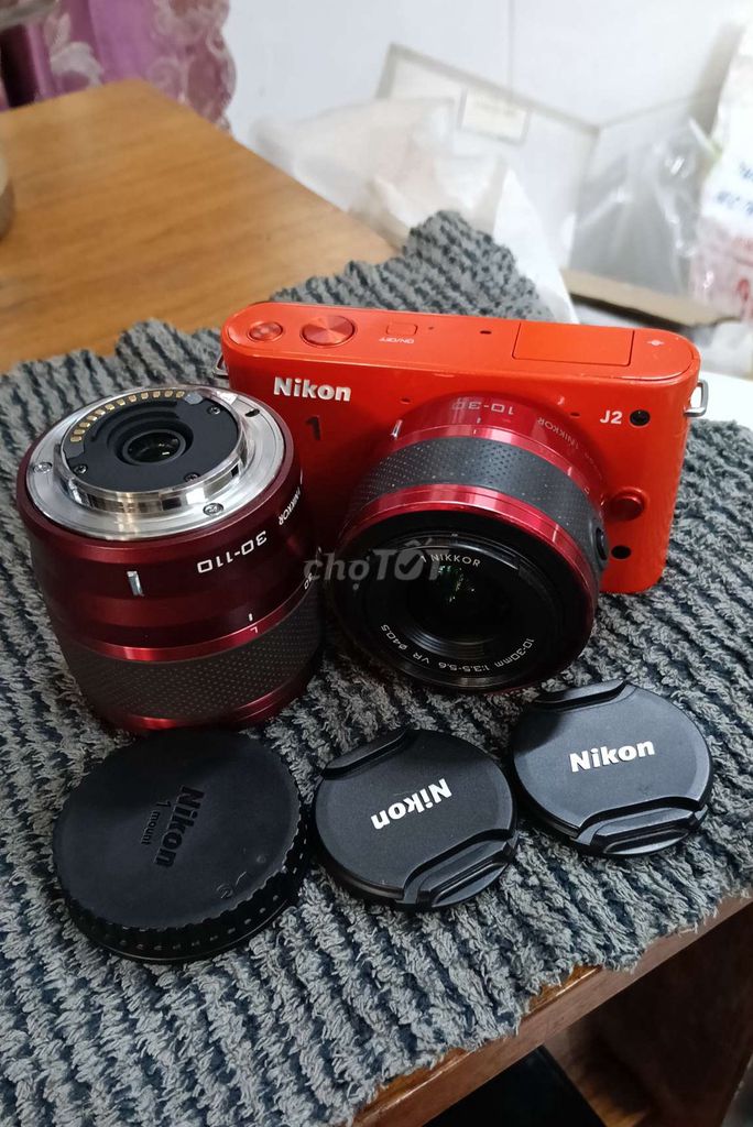 Máy ảnh Nikon J2 Đỏ 2 ống kính. Mua bán Máy ảnh, Máy quay tại Quận Tân Phú Tp Hồ Chí Minh được đăng bởi Cường hình 1