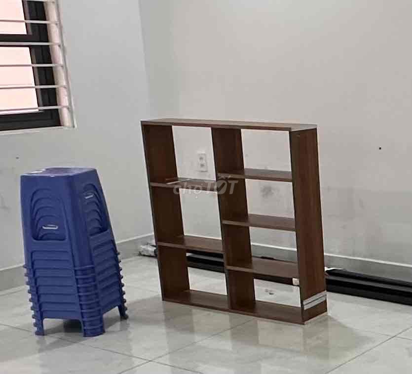 Kệ gỗ ép 1m x 1m x 20cm đã sử dụng. Mua bán Tủ, kệ gia đình tại Thị xã Phú Mỹ Bà Rịa - Vũng Tàu được đăng bởi Phoebe ng hình 1