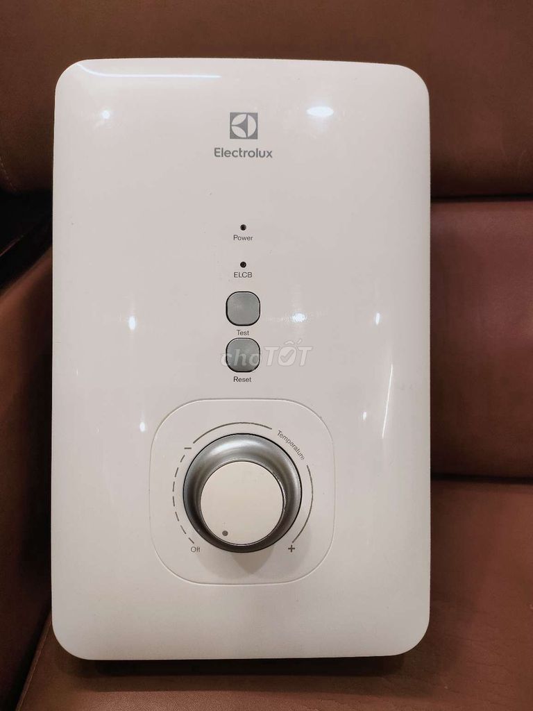 Máy tắm nước nóng trực tiếp Electrolux