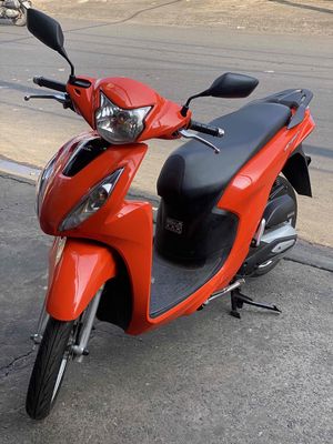 Honda Vision 2022  màu Cam hồ sơ cầm tay