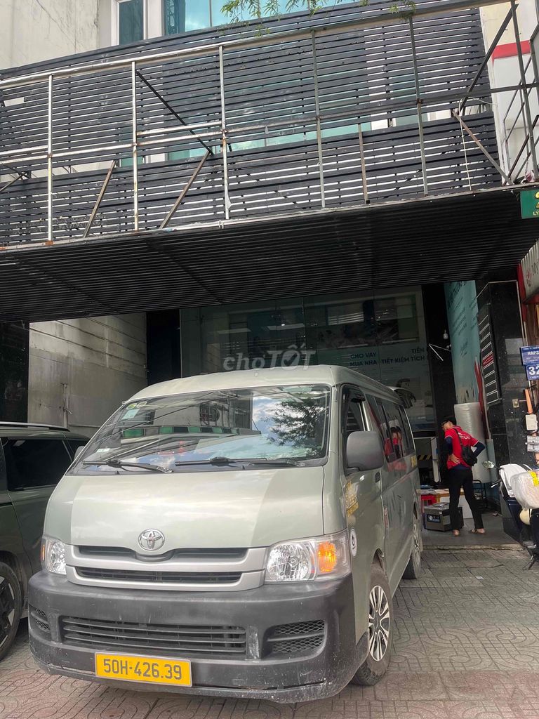 Toyota Hiace 2010 Commuter 2.7 - 200000 km. Mua bán Ô tô tại Quận 12 Tp Hồ Chí Minh được đăng bởi Vũ Ba hình 4