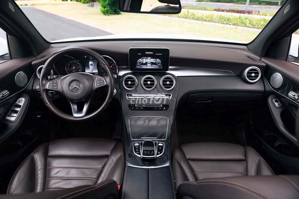 MERCEDES GLC300 4MATIC 2018. Mua bán Ô tô tại Quận 7 Tp Hồ Chí Minh được đăng bởi Tiền Bùi LONGANH  hình 3