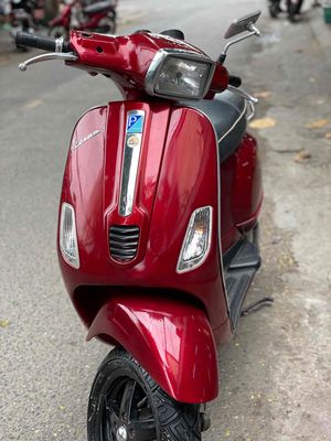 Vespa đèn vuông 3V ie đời 2014. Mua bán Xe máy tại Quận Ngũ Hành Sơn Đà Nẵng được đăng bởi Tuan Nguyen