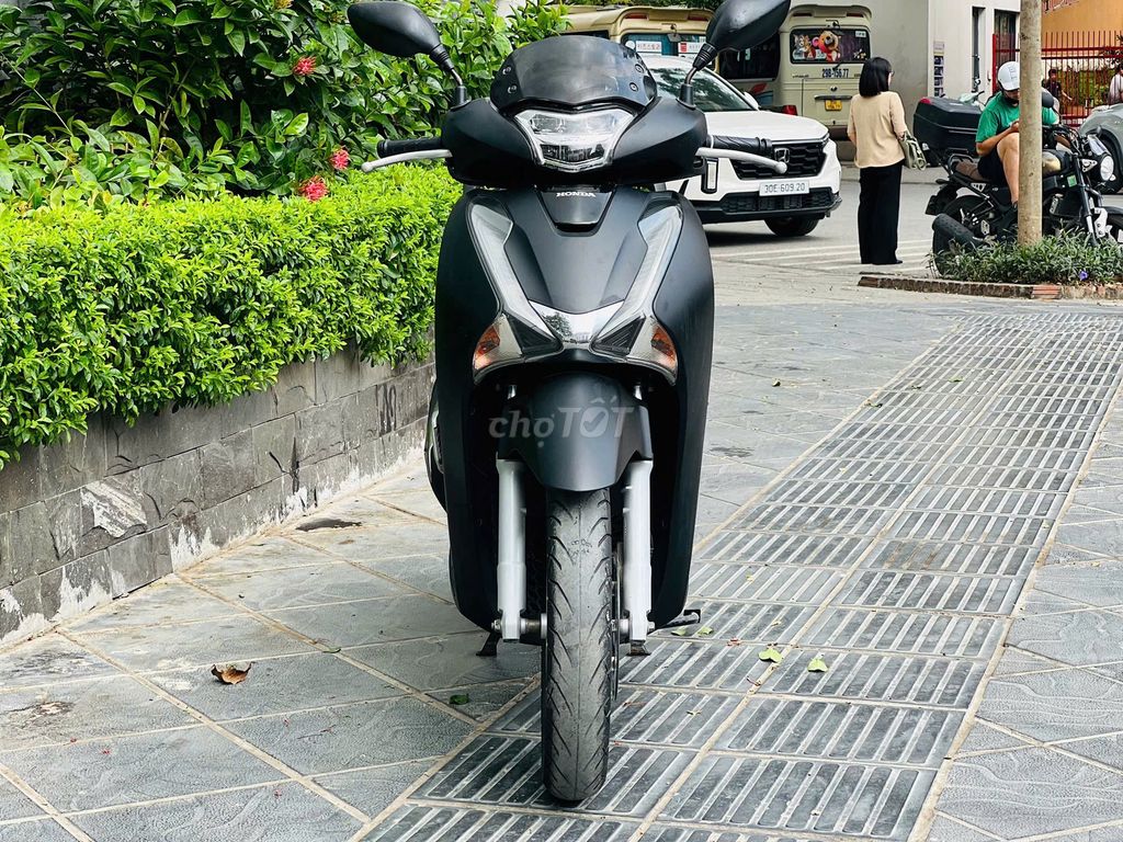 Honda SH Việt 125I ĐEN NHÁM - 2019 mới 99%