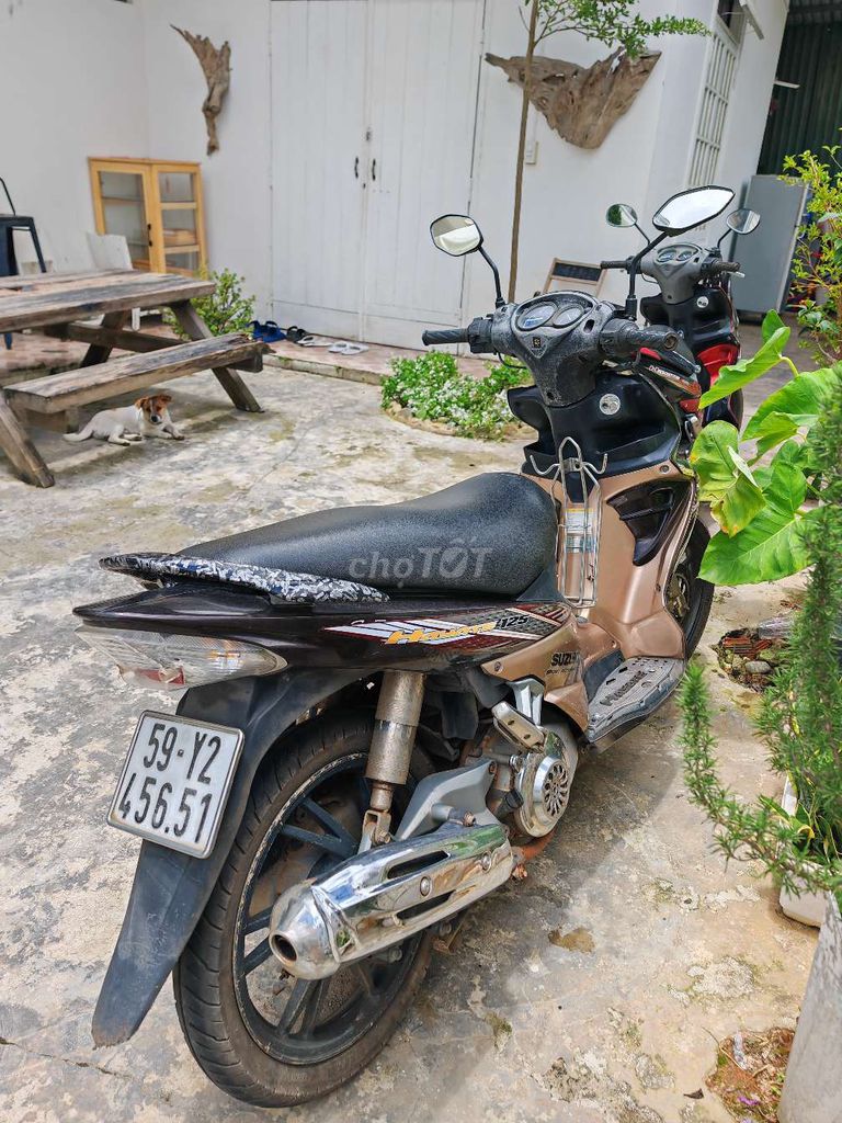 Suzuki Hayate đầu đèn Thái. Mua bán Xe máy tại Thành phố Đà Lạt Lâm Đồng được đăng bởi Ngô Hoàng Nam hình 3