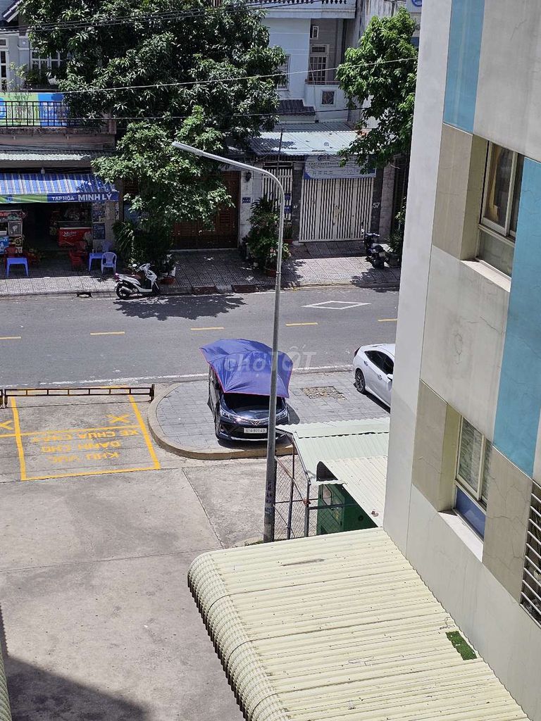 Dù che oto mua 2.3tr ít xài bán lại chỉ 1tr.