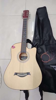 Đàn guitar Benstone gỗ nâu nhạt. Mua bán Nhạc cụ tại Thành phố Bến Tre Bến Tre được đăng bởi Phat Phat