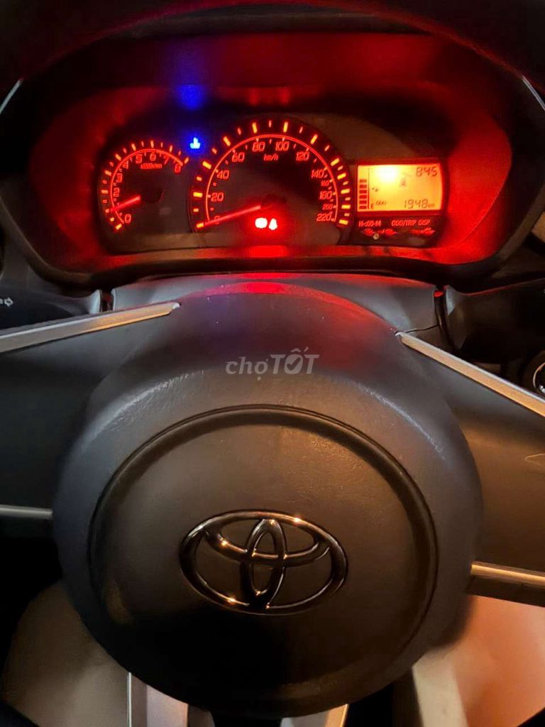 Toyota Wigo 2025 автоматическая коробка оранжевый