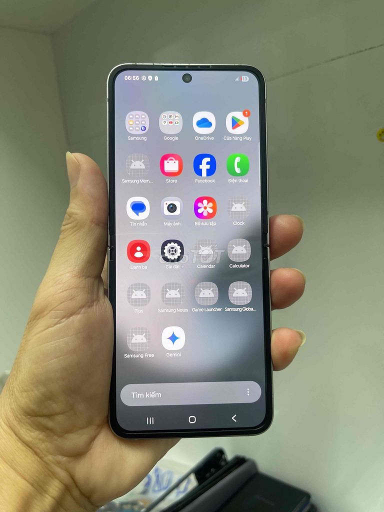 Samsung Galaxy Z Flip6 256GB Xám. Mua bán Điện thoại tại Quận Phú Nhuận Tp Hồ Chí Minh được đăng bởi hoang anh 255 hình 1