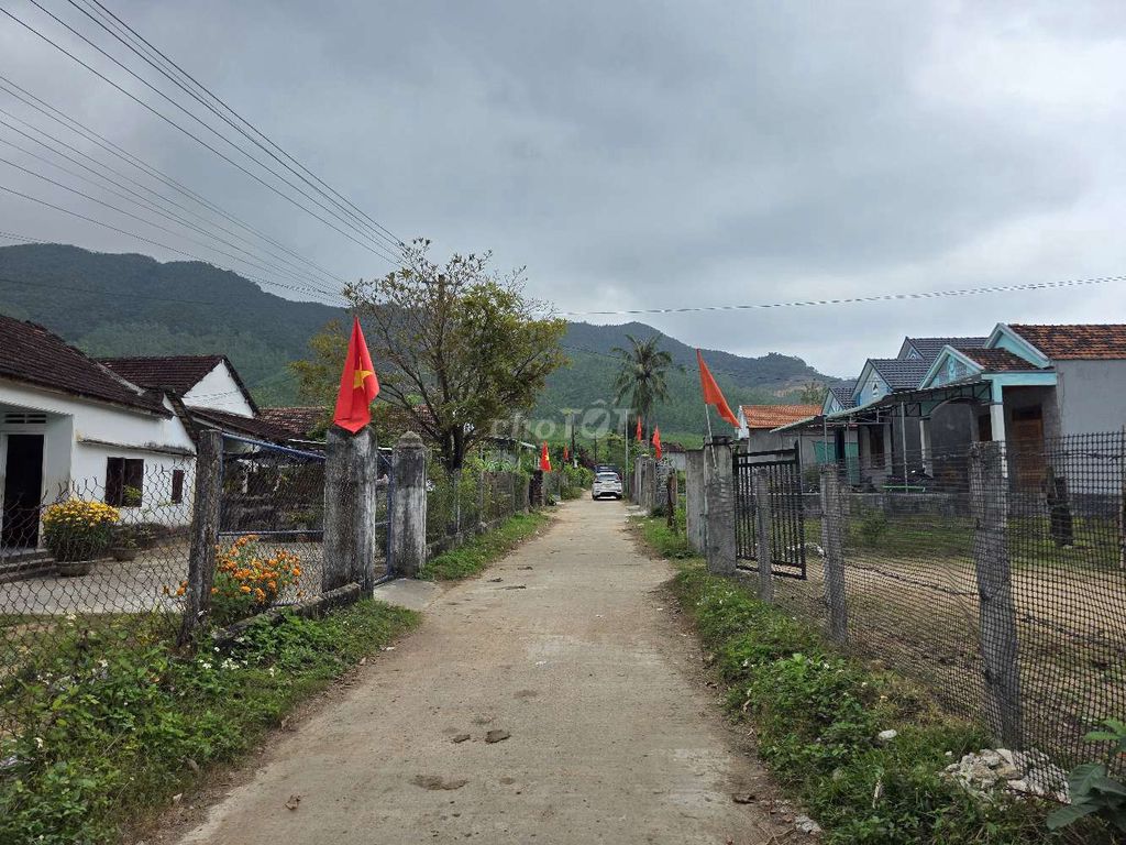 Cần bán lô đất sổ riêng ngay nhà văn hóa đồng sim, tây sơn Cần bán lô đất sổ riêng ngay nhà văn hóa đồng sim, tây sơn