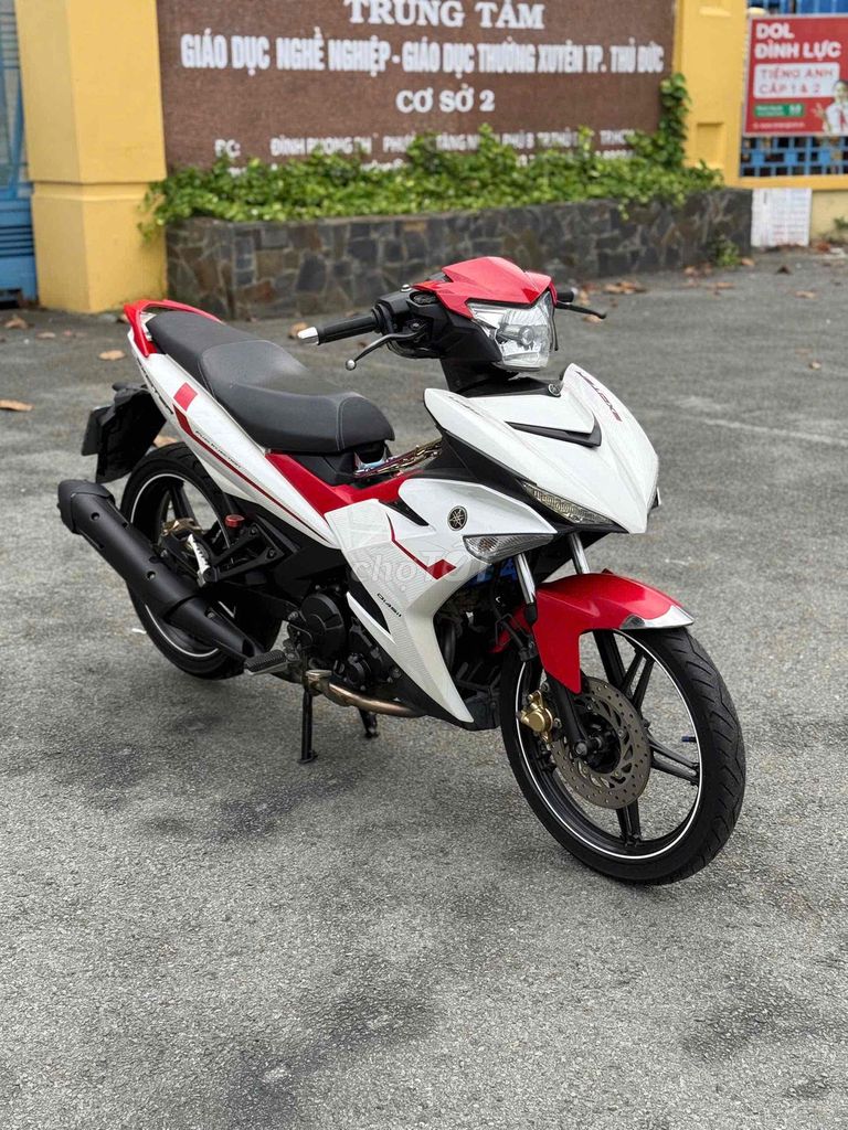 Возбудитель Yamaha 150 2017 белый, красный