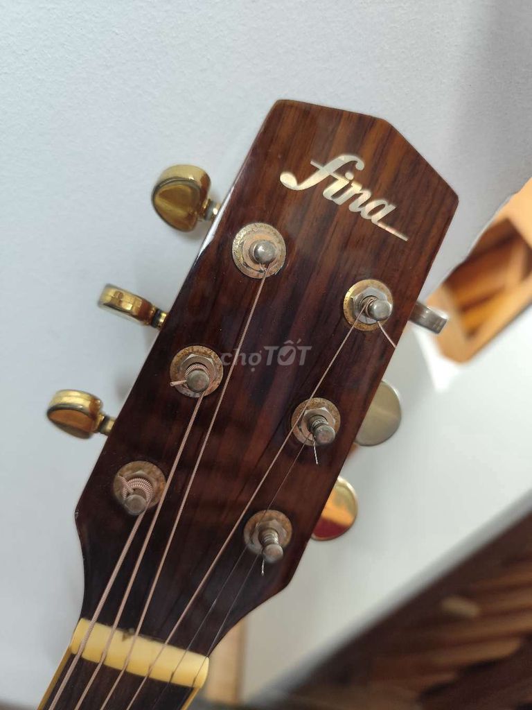 Guitar FINA khóa gold cao cấp